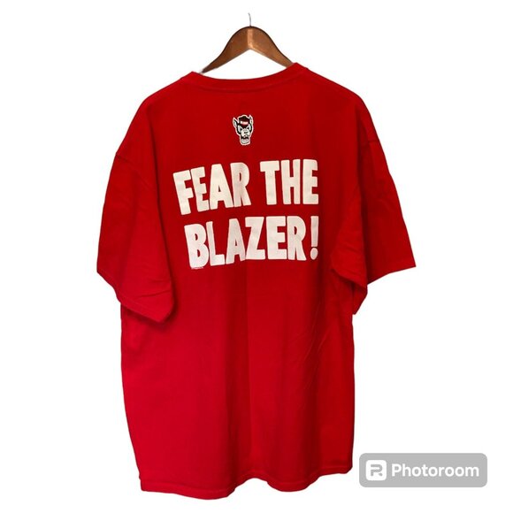 North Carolina State Wolfpack Red S/S Blazer T-Shirt Men's Size 2X Majestic NCAA - Picture 9 of 13